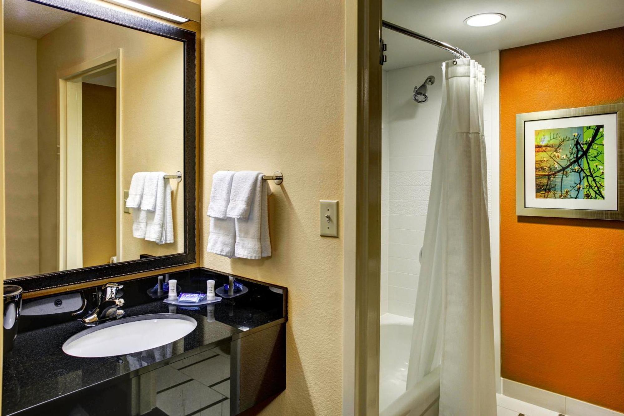 Fairfield Inn And Suites By Marriott Atlanta Suwanee Bagian luar foto